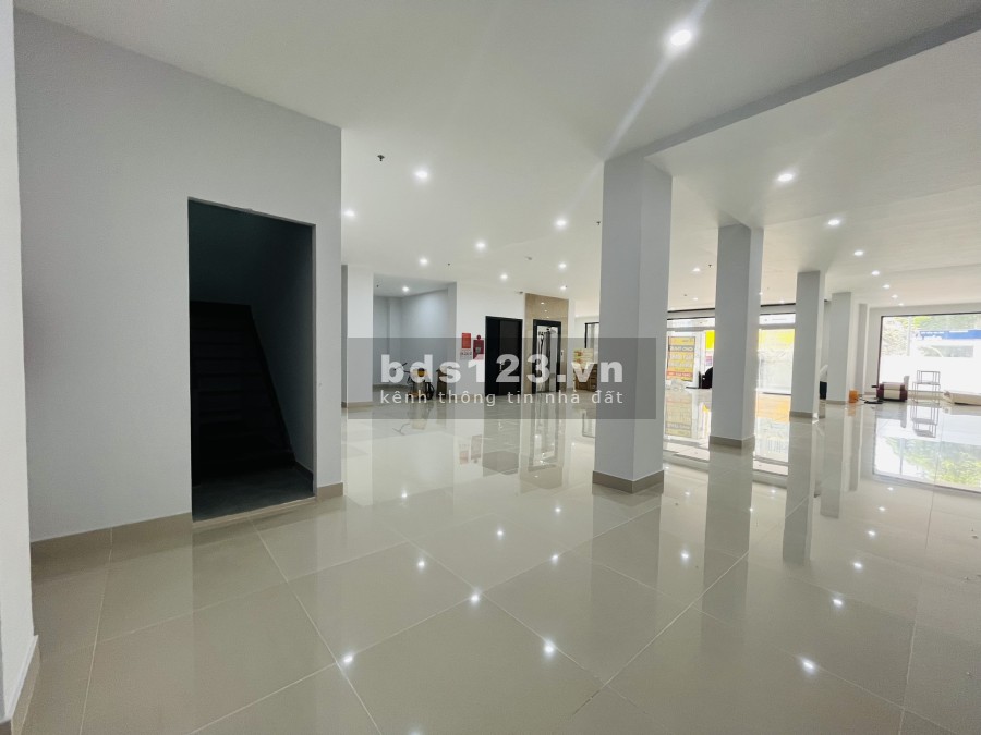 Mặt bằng diện tích sử dụng 500m2 cho Thuê ngay chợ Tân Hương - mới xây 100%