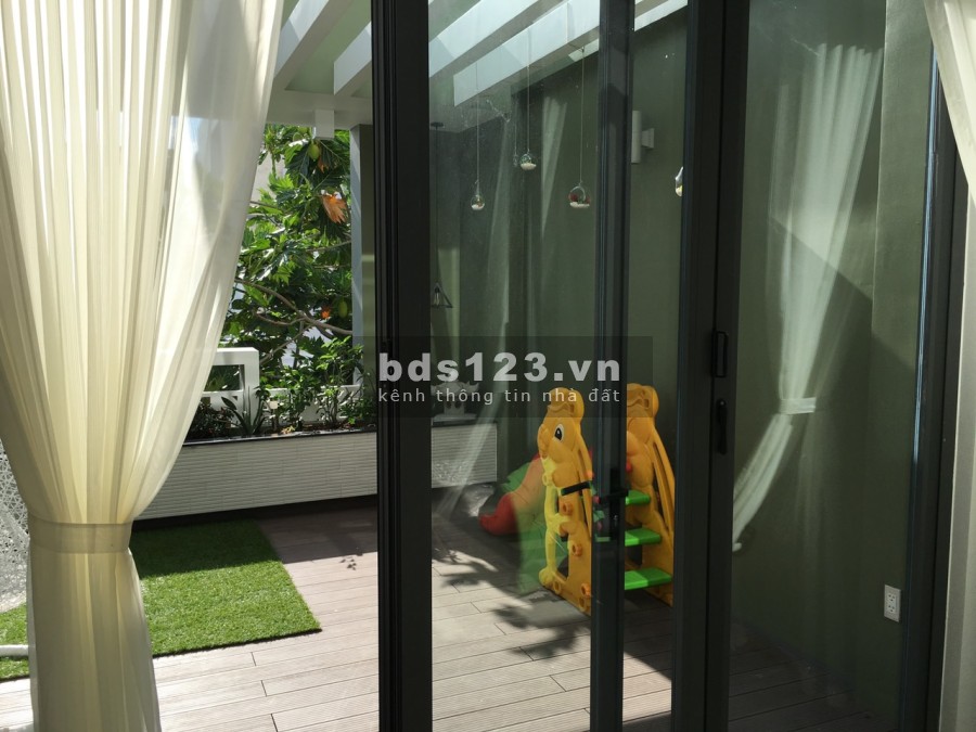 Bán nhà thiết kế đẹp, hiện đại trong khu qui hoạch giá đầu tư sinh lời, khu dân cư