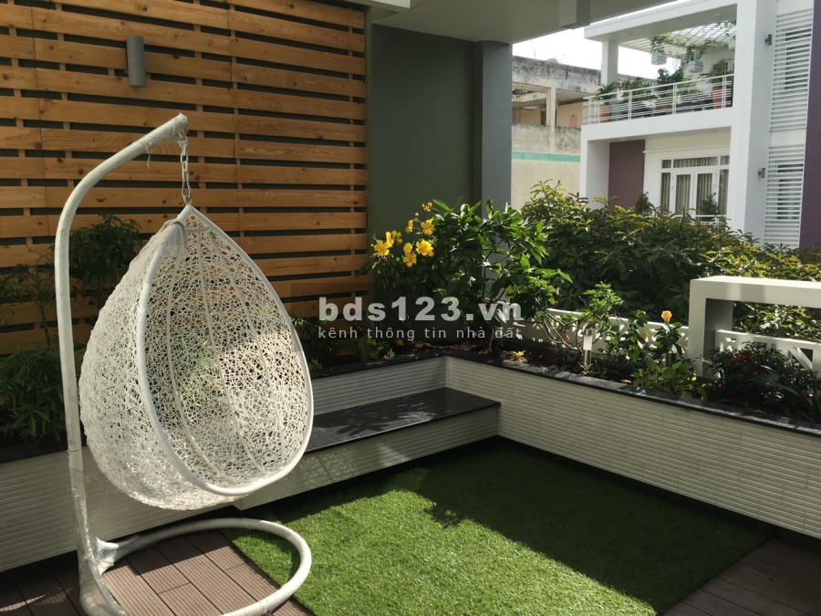 Bán nhà thiết kế đẹp, hiện đại trong khu qui hoạch giá đầu tư sinh lời, khu dân cư