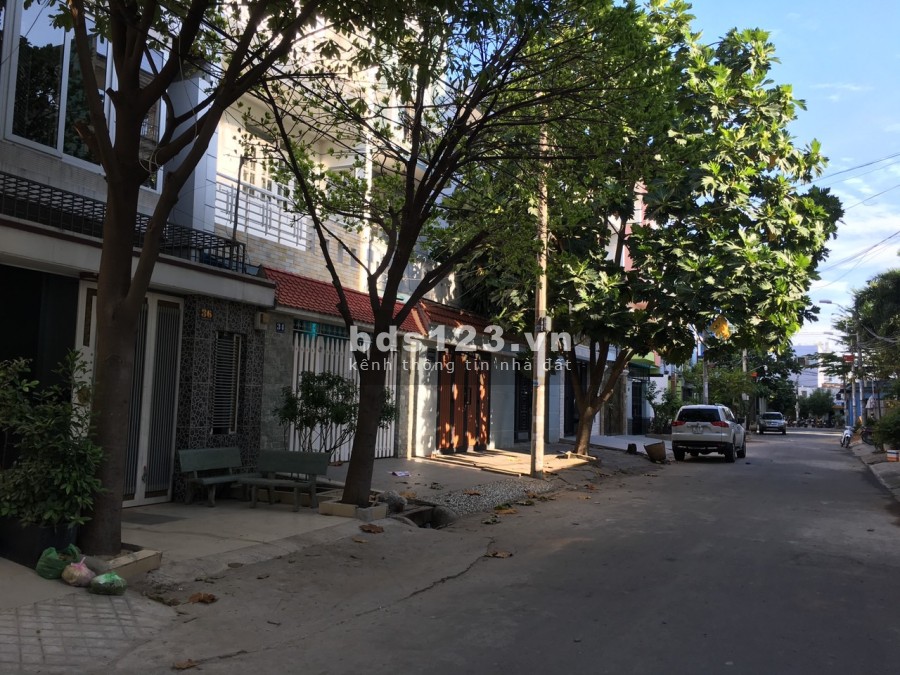 Bán nhà thiết kế đẹp, hiện đại trong khu qui hoạch giá đầu tư sinh lời, khu dân cư