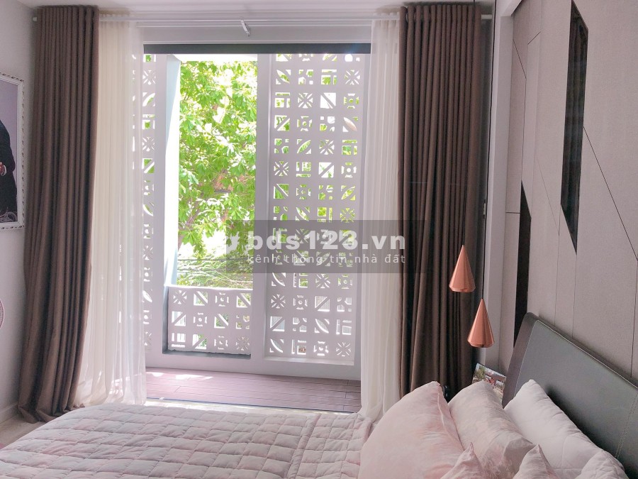 Bán nhà thiết kế đẹp khu quy hoạch gần chợ, trừơng học, siêu thị lớn, khu dân trí cao
