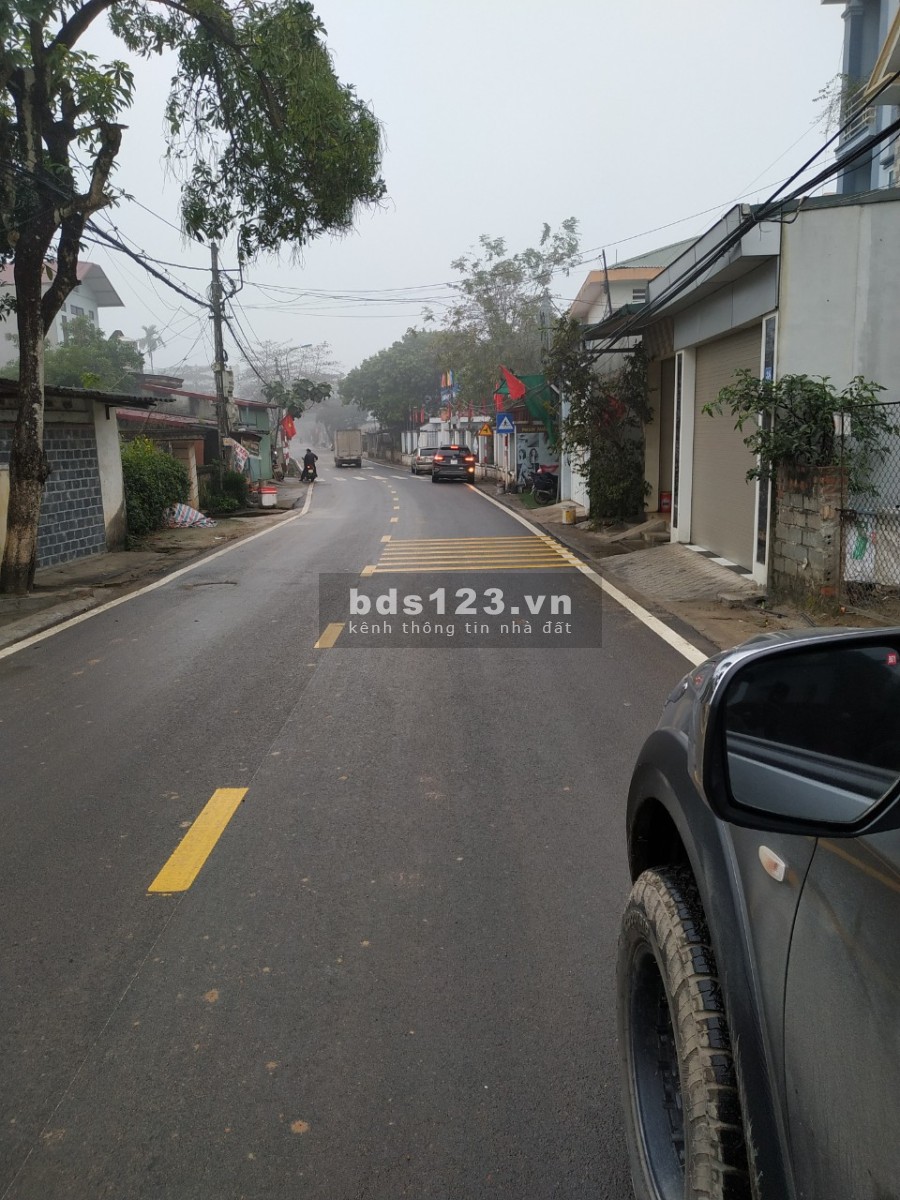 Đất chính chủ tại Xuân khanh Sơn Tây Hà Nội, đường rộng xe ra vào thoải mái