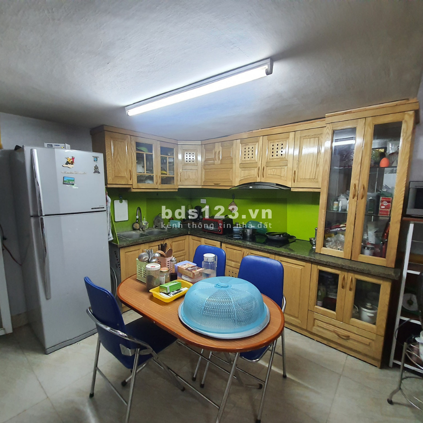 Bán nhà nguyên căn lô góc Đe La Thành, chủ tự xây, diện tích 35m2, giá bán 2.95 Tỷ