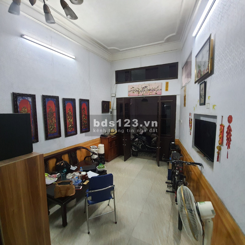 Bán nhà nguyên căn lô góc Đe La Thành, chủ tự xây, diện tích 35m2, giá bán 2.95 Tỷ