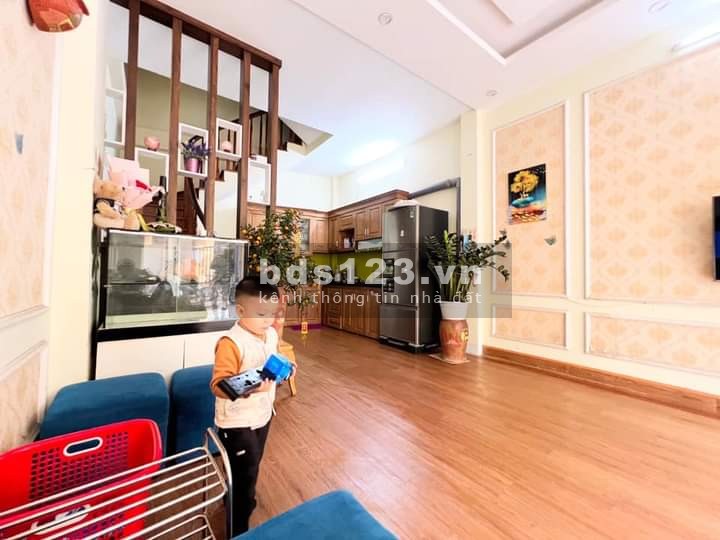 /Bán nhà ô tô đỗ cửa vào nhà, kinh doanh, nhà đẹp, không có căn thứ hai, view thoáng