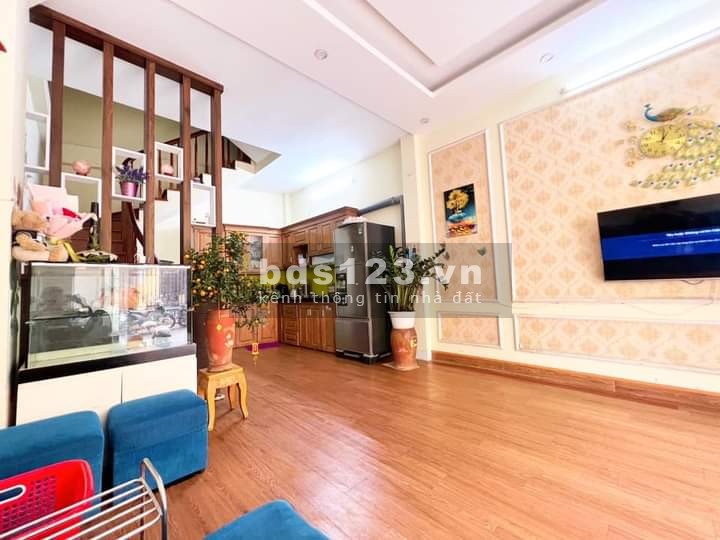 /Bán nhà ô tô đỗ cửa vào nhà, kinh doanh, nhà đẹp, không có căn thứ hai, view thoáng