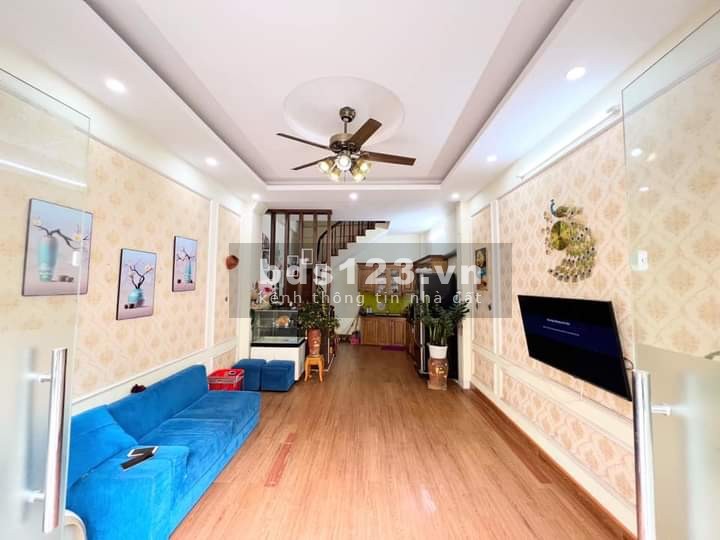 /Bán nhà ô tô đỗ cửa vào nhà, kinh doanh, nhà đẹp, không có căn thứ hai, view thoáng