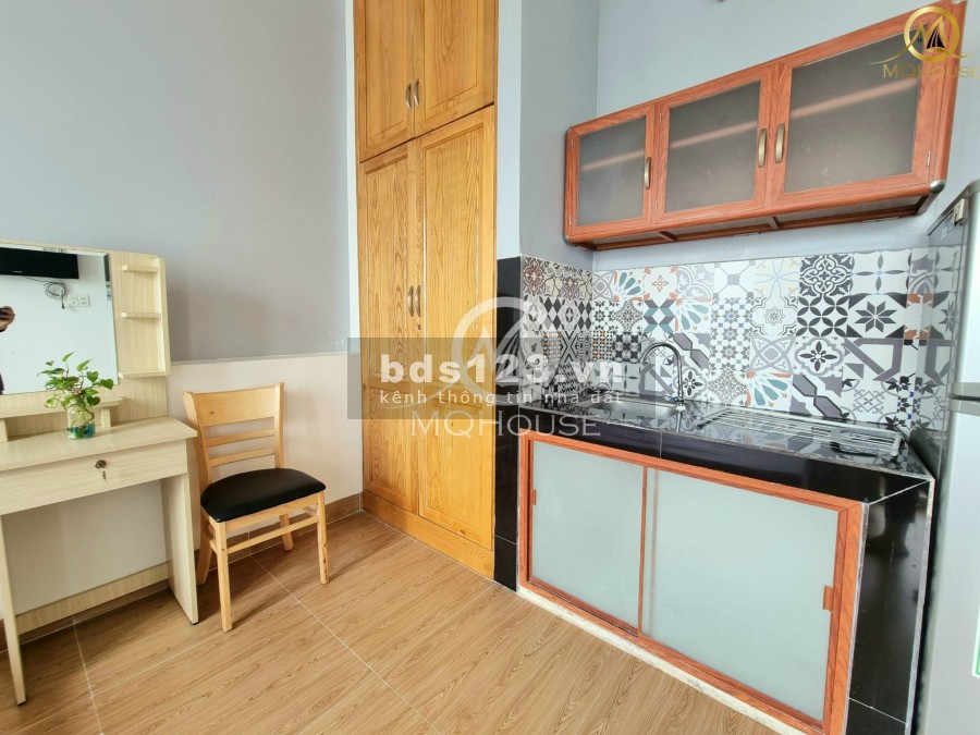 Bán nhà Hồ Bá Kiện, Q10, DT 4,5x9m, sổ hồng riêng. Giá 18.2 tỷ