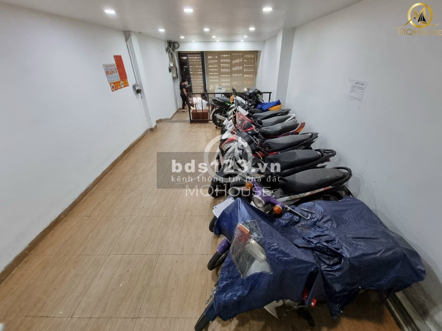 Bán nhà Hồ Bá Kiện, Q10, DT 4,5x9m, sổ hồng riêng. Giá 18.2 tỷ