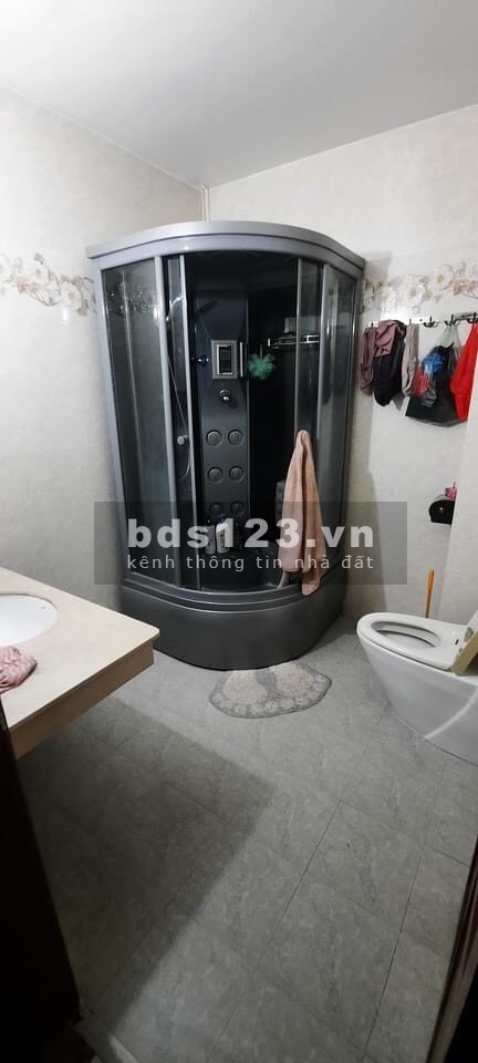 Bán nhà phố Lê Văn Lương, giá bán 5.5 tỷ, đúc kiên cố, 5 tầng thông thoáng, lh 0965941638
