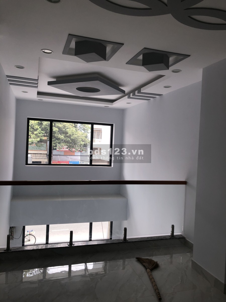 Cho thuê nhà mặt tiền đường 3/2 liên hệ 0774348841, giá…