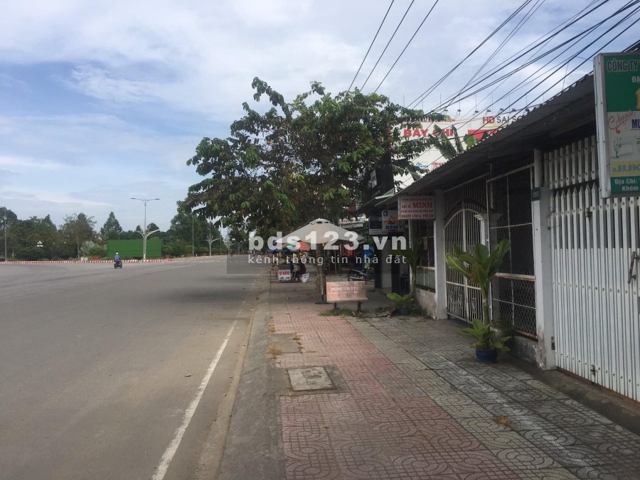 Cho thuê nhà 3 căn liền kề tại phường 8, Tp Trà Vinh có gác rộng, liên hệ 0918798431