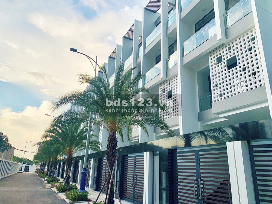 Giới hạn 8 căn nhà phố Precia Riverside Quận 2, chỉ 51.5 triệu/m2, tặng 2 năm phí quản lý