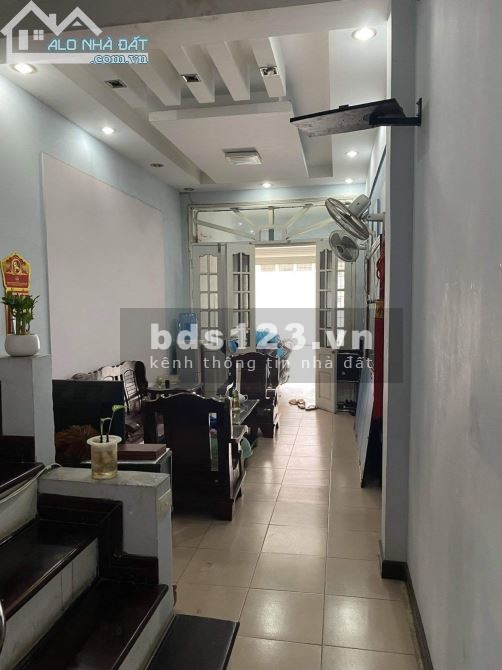 Xuân Đỉnh diên tích sử dụng 53m2 đúc kiên cố 4 tầng mặt tiền 3m giá bán 7.5 tỷ, lh 0974095421