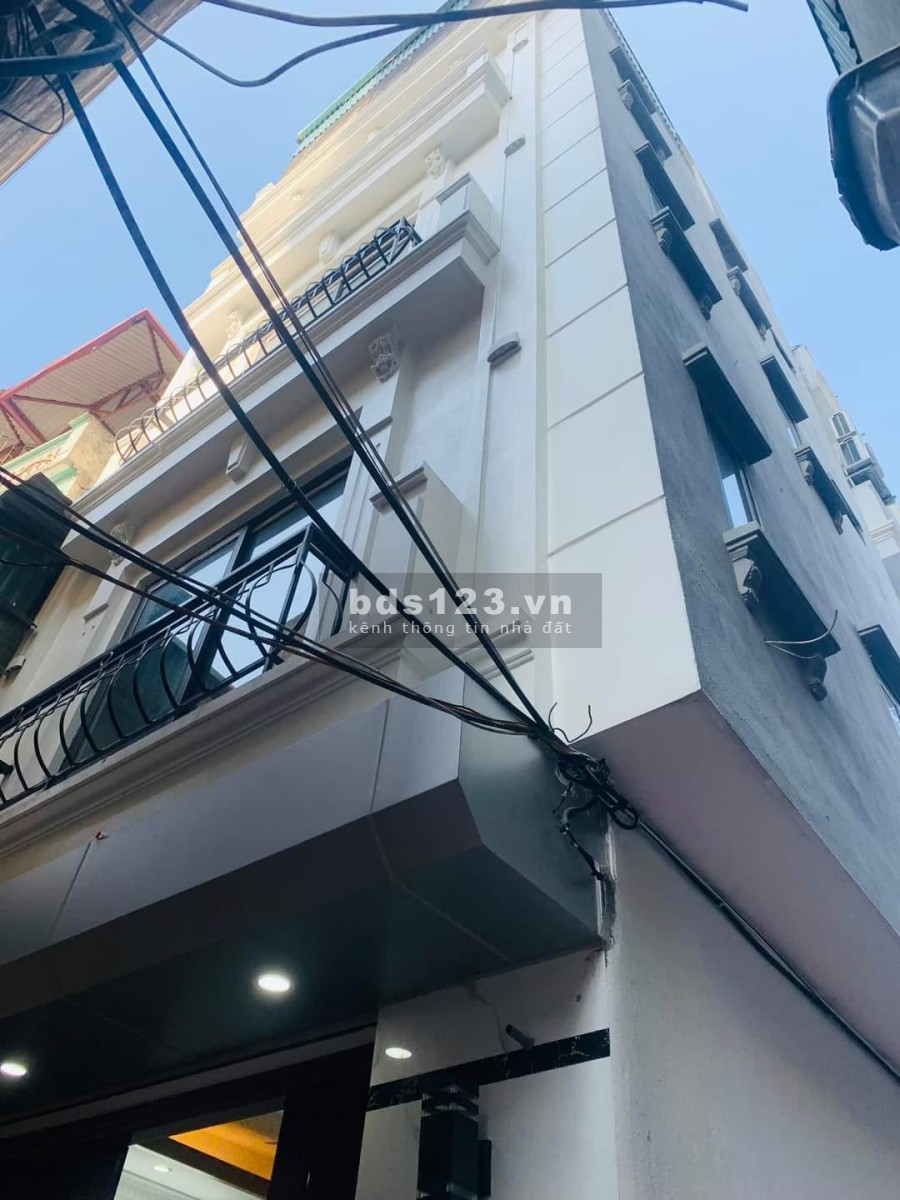 Cần bán nhà Hoàng Quốc Việt Nhà Đẹp Lung Linh 30m2, 5 tầng giá công khai 2.9 tỷ Cầu Giấy