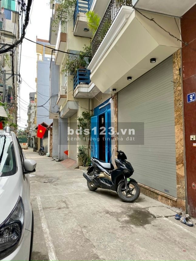 Bán nhà phân lô 45m2* 5 tầng mới đẹp, Phố Hoàng Văn Thái, gara ô tô giá 7.5 tỷ.