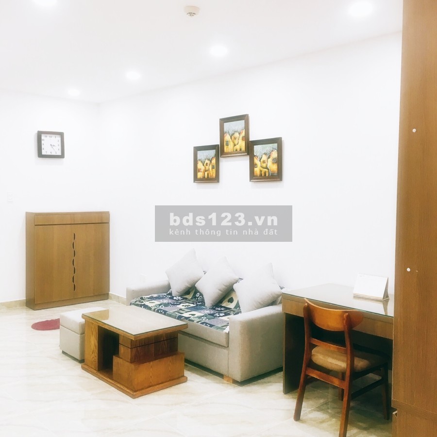 Bán căn studi officetel 40m2 tại chung cư Kingston Residence Novaland. Giá bán 2.7 tỷ bao hết