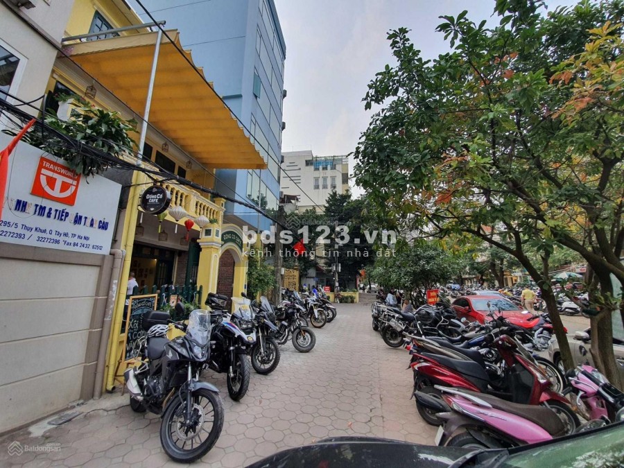 Mặt phố Đồng Cổ, Đối diện BV Thu Cúc, Thụy Khuê giá 40 triệu/tháng, liên hệ 0949980307