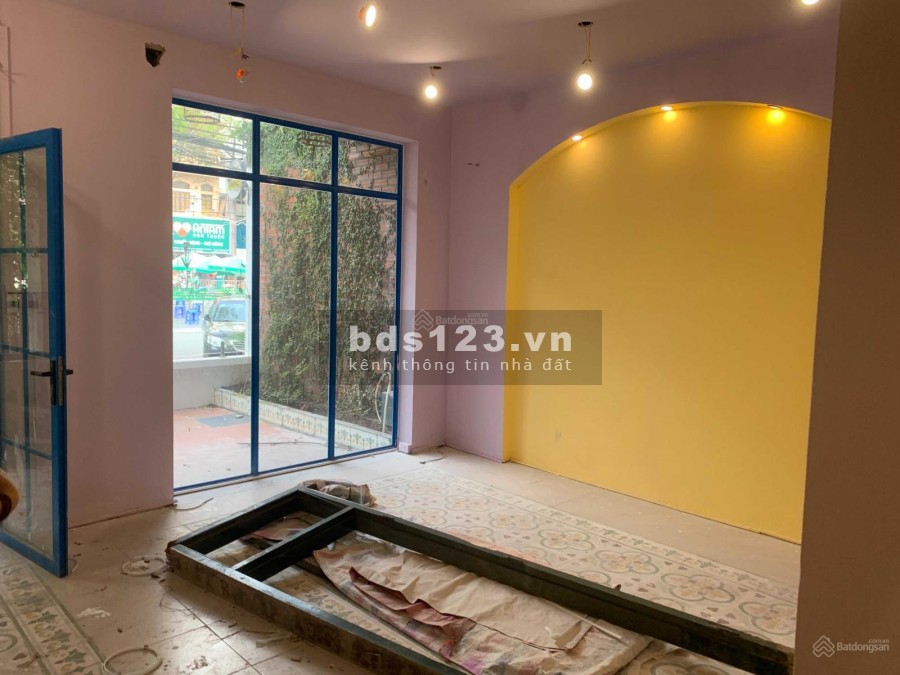 Mặt phố Đồng Cổ, Đối diện BV Thu Cúc, Thụy Khuê giá 40 triệu/tháng, liên hệ 0949980307