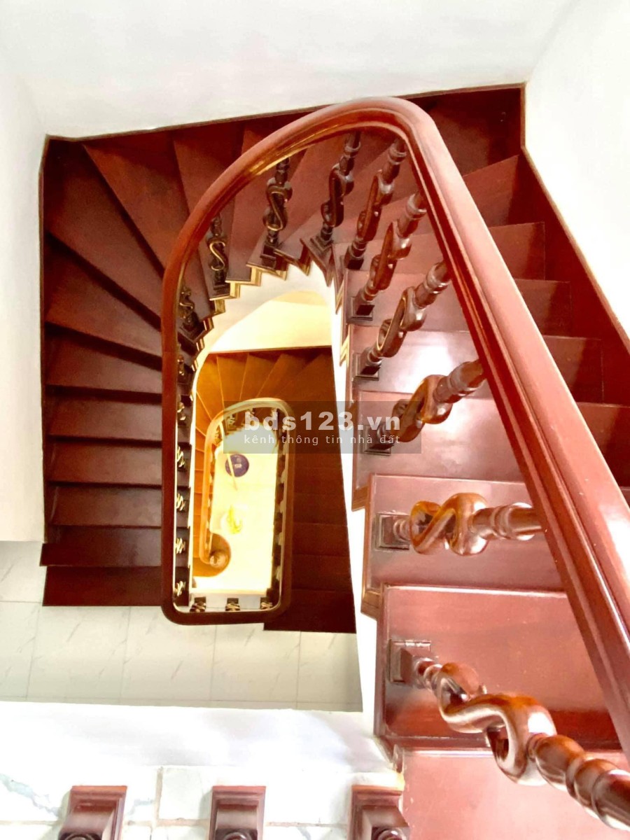 Siêu Hiếm kinh doanh đỉnh bán nhà 5m ra phố Khương Đình, ô tô đỗ cửa, 45m nhỉnh 4 tỷ