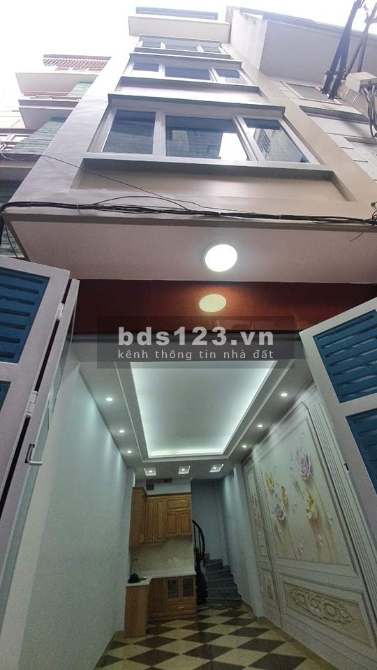 Bán nhà Ngọc Thuỵ nhỏ đẹp như tranh, diện tích 35m2, 5 tầng, 3.8 tỷ lhcc 0972263245