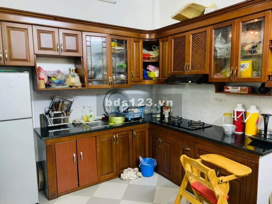 Bán nhà Ngọc Thuỵ gần trường học 2 mặt thoáng, 10m ô tô đỗ ngày đêm, lh 0972263245