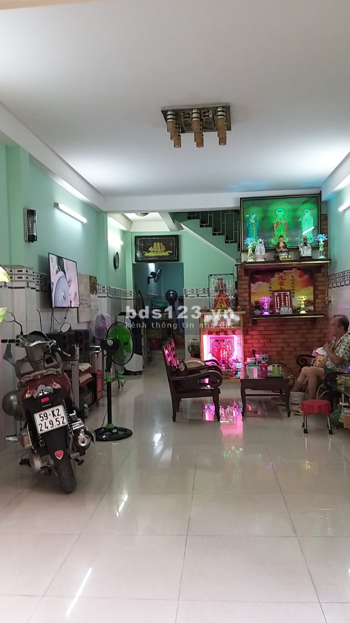 Cô 2 cần bán căn nhà Bình Tân mặt tiền đường ô tô sổ hồng riêng, nhà mới toanh