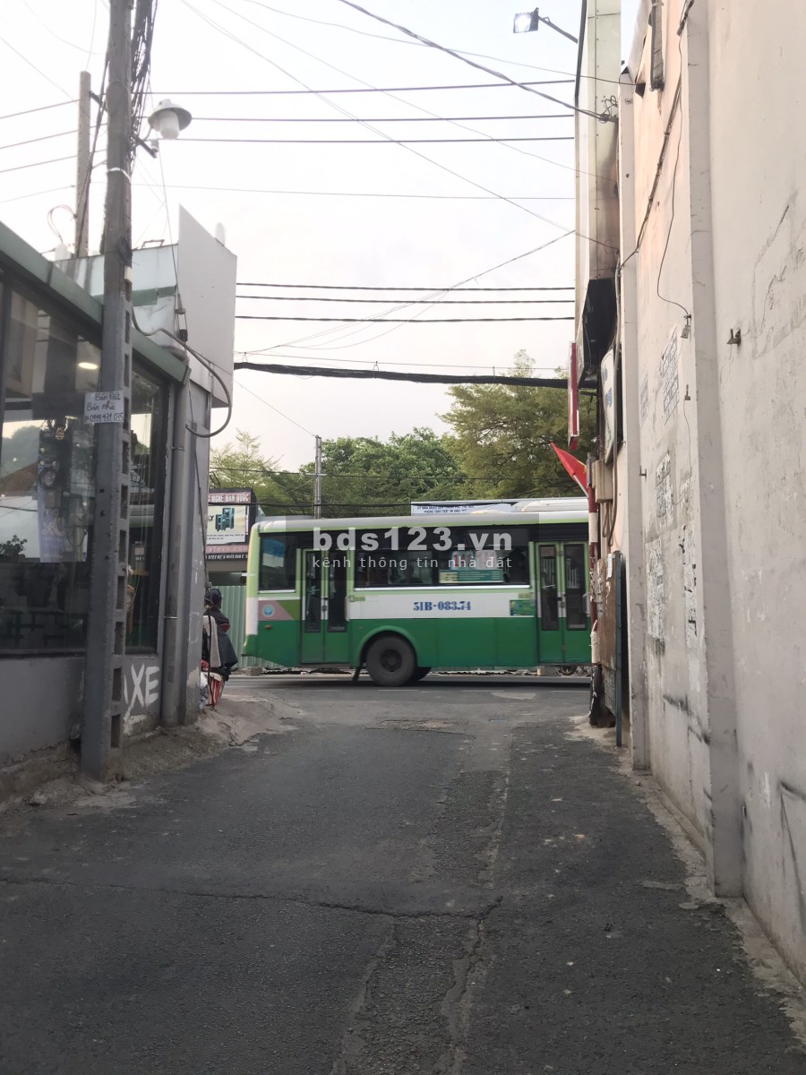 Bán nhà đường Võ Văn Ngân sát Vincom Thủ Đức, xe tải tránh, giá chỉ 4,75 tỷ.