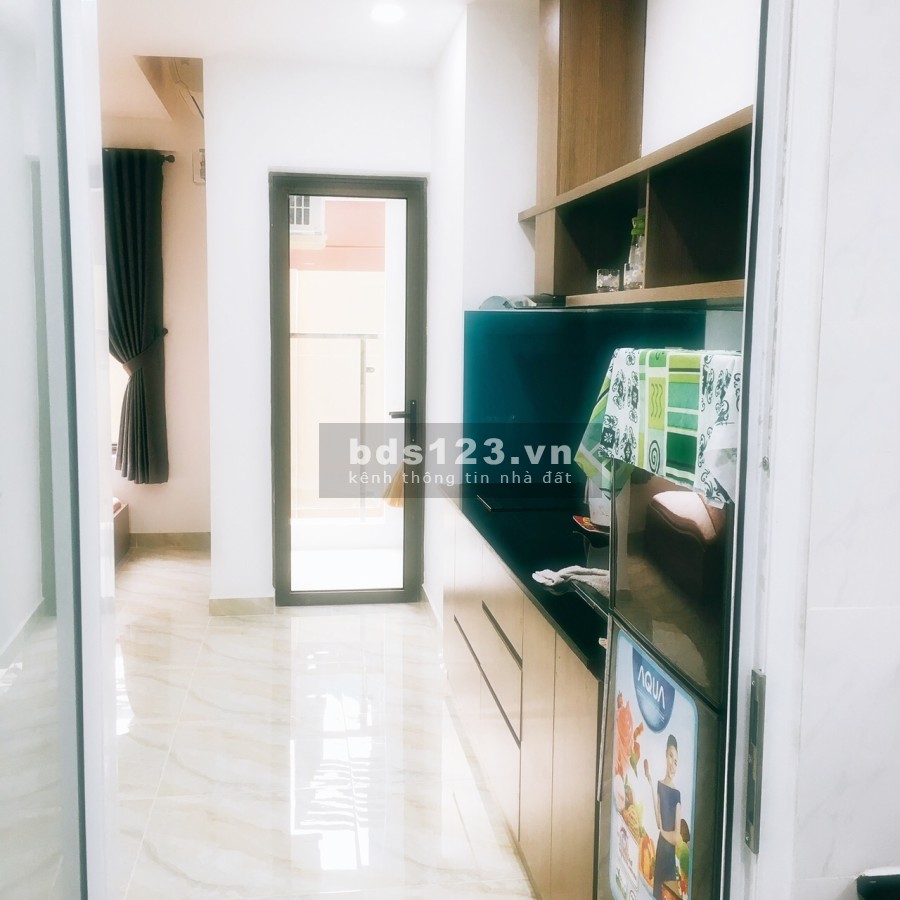 Bán căn studi officetel 40m2 tại chung cư Kingston Residence Novaland. Giá bán 2.7 tỷ bao hết