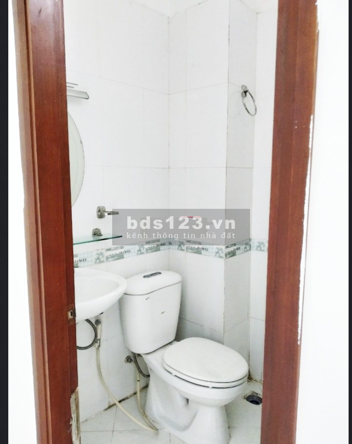 Bán nhà 4 lầu mặt tiền đường số cách Lâm Văn Bền 20m, phường Tân Quy, Quận 7