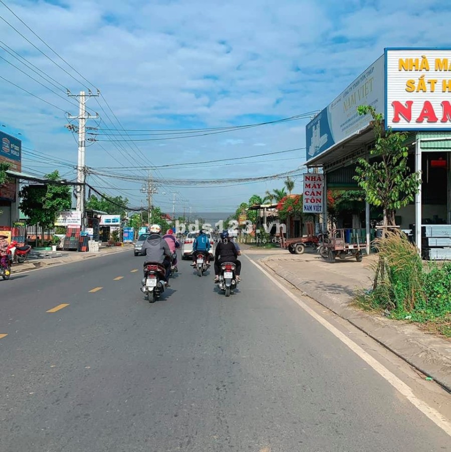 Cần Bán gấp lô đất gàn khu dân cư Intresco chỉ 1tỷ950 đường xe ra vào thoải mái