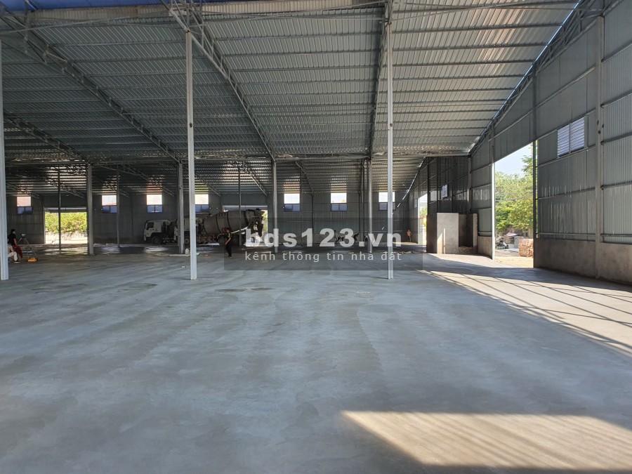 Chính Chủ Cho Thuê 2300m2 Diện Tích Kho Xưởng Tại Lê Trọng Tấn Hà Đông Hà Nội LH 0964859595