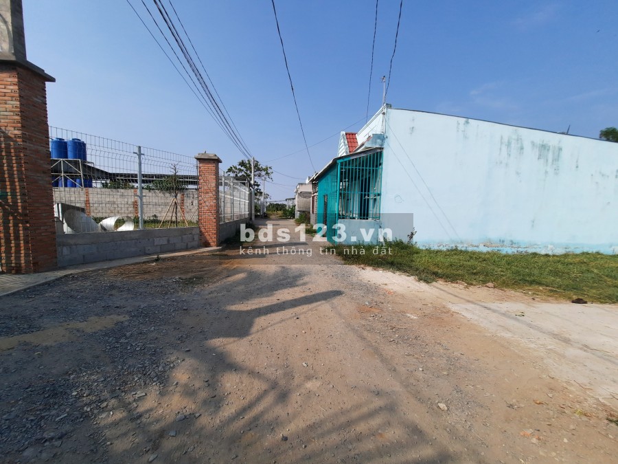 Diện tích sử dụng 90m2 đất thổ cư, sổ hồng riêng, Cần Giuộc - Long An giá 650 triệu