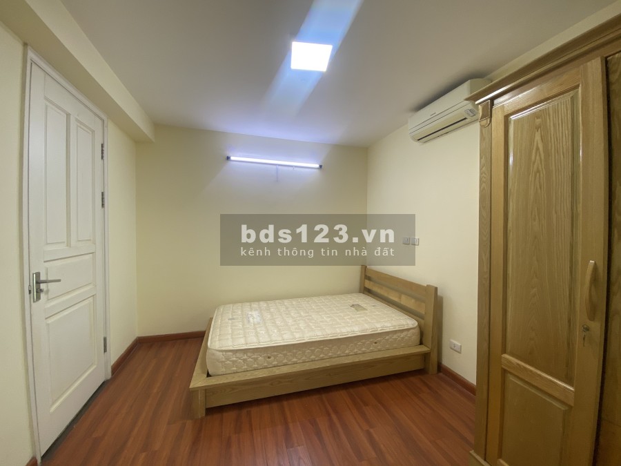 Bán nhanh căn hộ P1 Ciputra tầng trung, 145m2, 3PN, đủ đồ, hướng Tây Bắc. Giá 4.6 tỷ