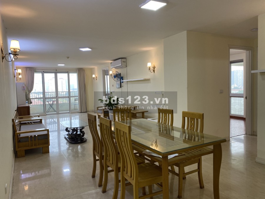 Bán nhanh căn hộ P1 Ciputra tầng trung, 145m2, 3PN, đủ đồ, hướng Tây Bắc. Giá 4.6 tỷ