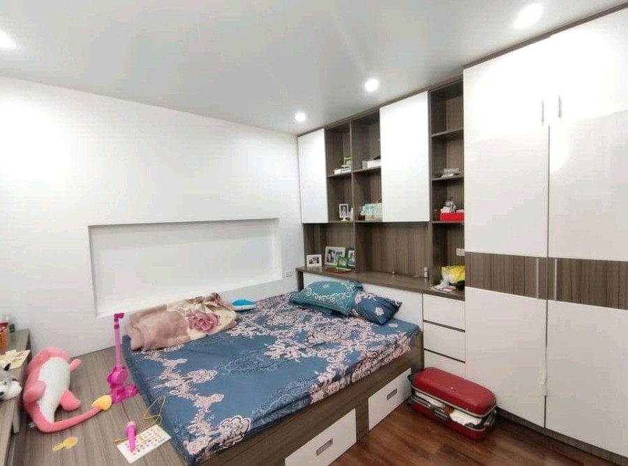 Bán nhà Linh Đàm, Hoàng Mai, 95m, 4T, MT 6,5m, 10 tỷ. Ô tô, kinh doanh