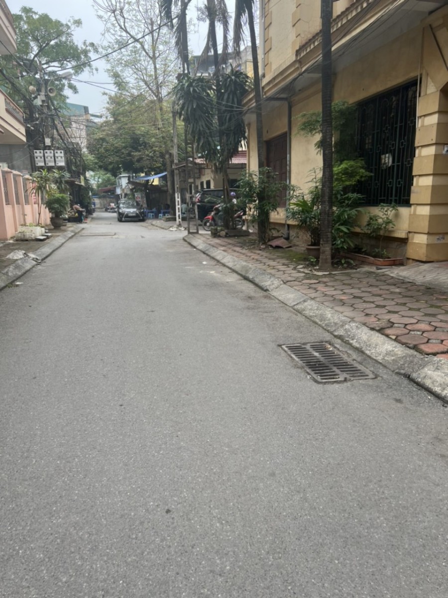 Bán nhà Linh Đàm, Hoàng Mai, 95m, 4T, MT 6,5m, 10 tỷ. Ô tô, kinh doanh
