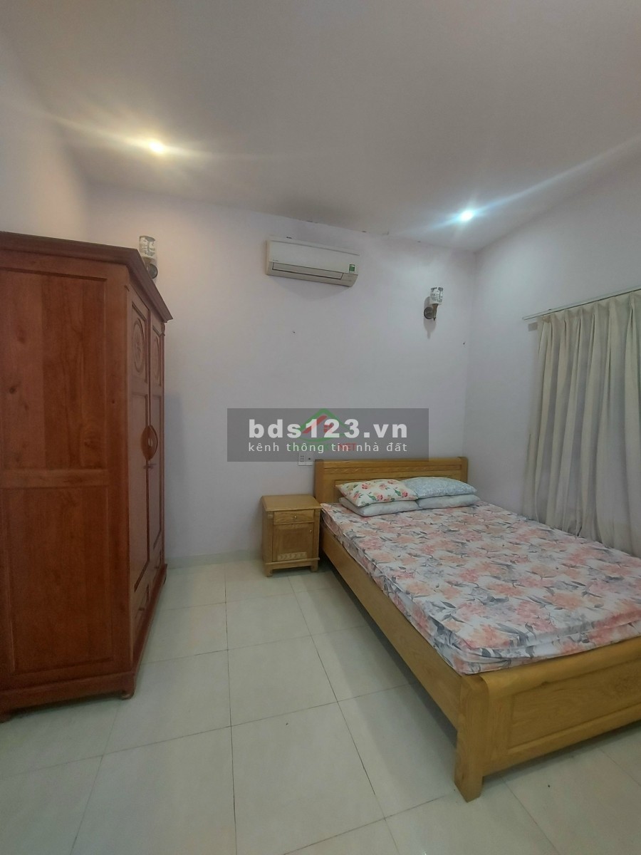 Cần bán gấp nhà , Khu Nam Việt Á, 3 tầng, 100m2, đường 10.5m