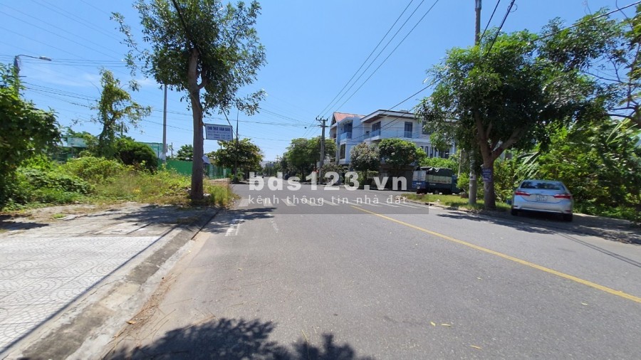 Cần bán gấp nhà , Khu Nam Việt Á, 3 tầng, 100m2, đường 10.5m