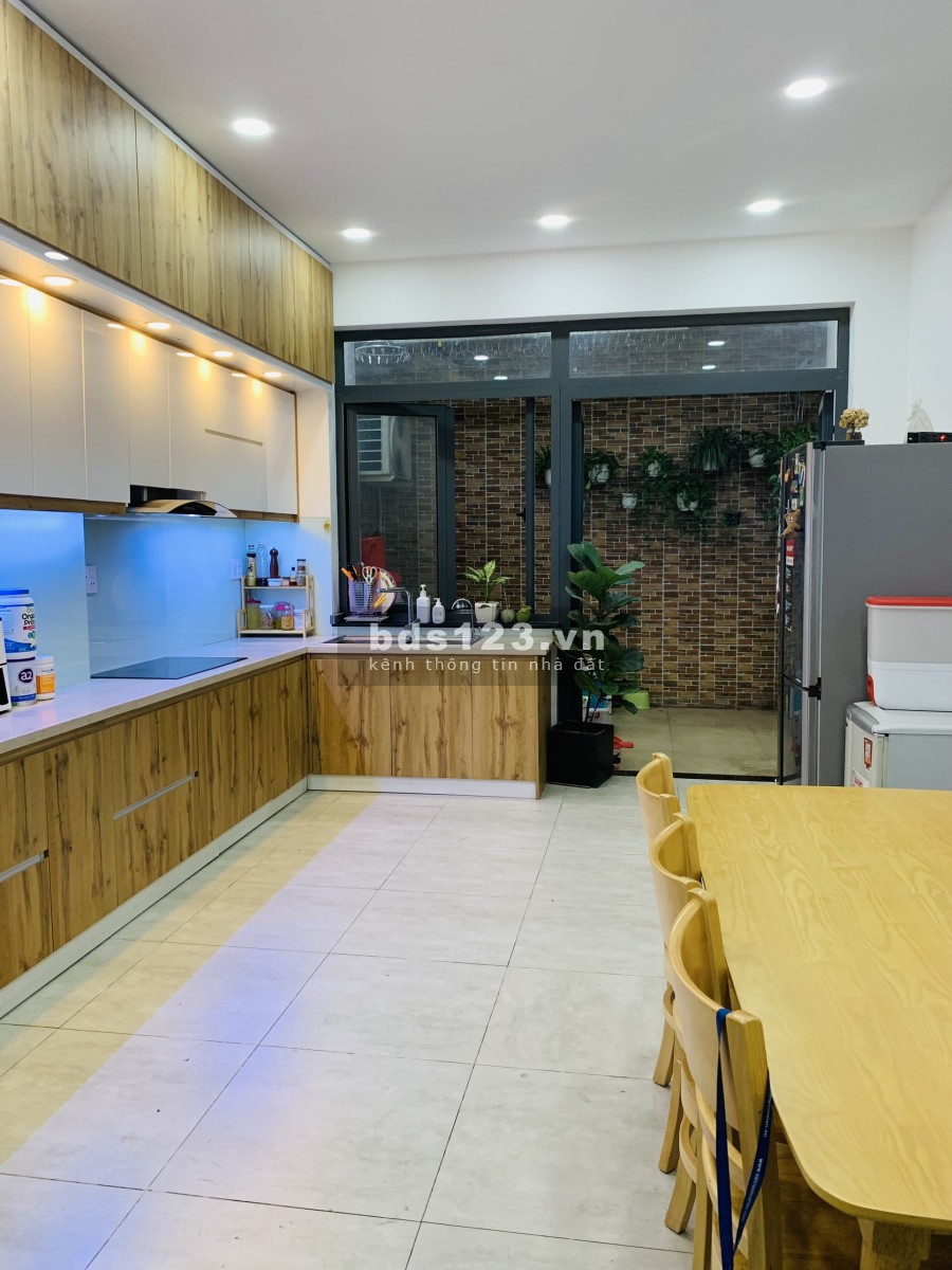 Bán nhà ở mặt tiền đường số 6 phường 15 GV có kết hợp 10 phòng cho thuê cao cấp