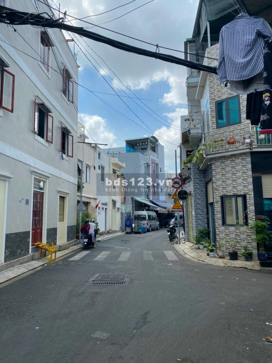 Nhà nguyên căn một xẹt Năm Châu hơn 60m2, Quận Tân Bình giá bán 7.9 tỷ, lh 0908378406