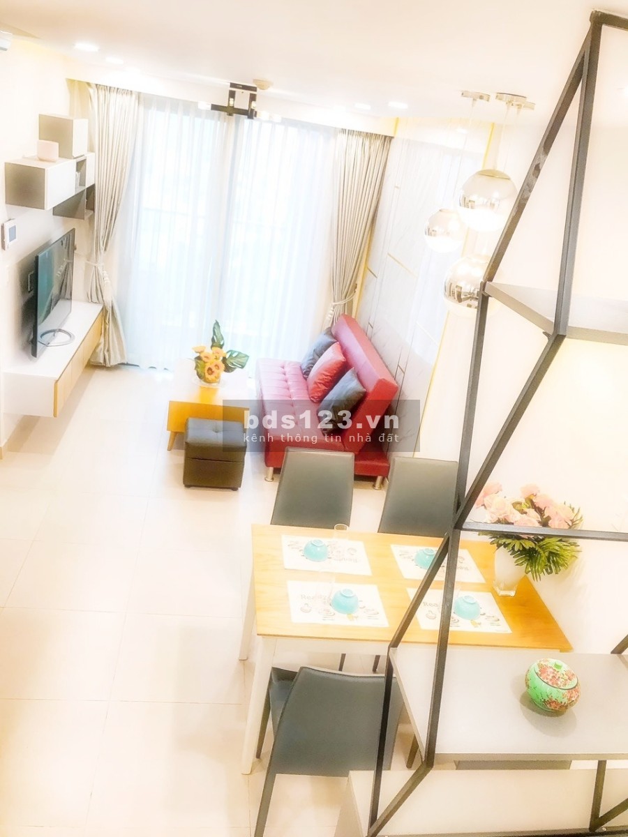 Căn 2PN diện tích 71m2 tại Kingston Residence, view Đông Nam. Giá bán: 4.99 tỷ có HĐMB