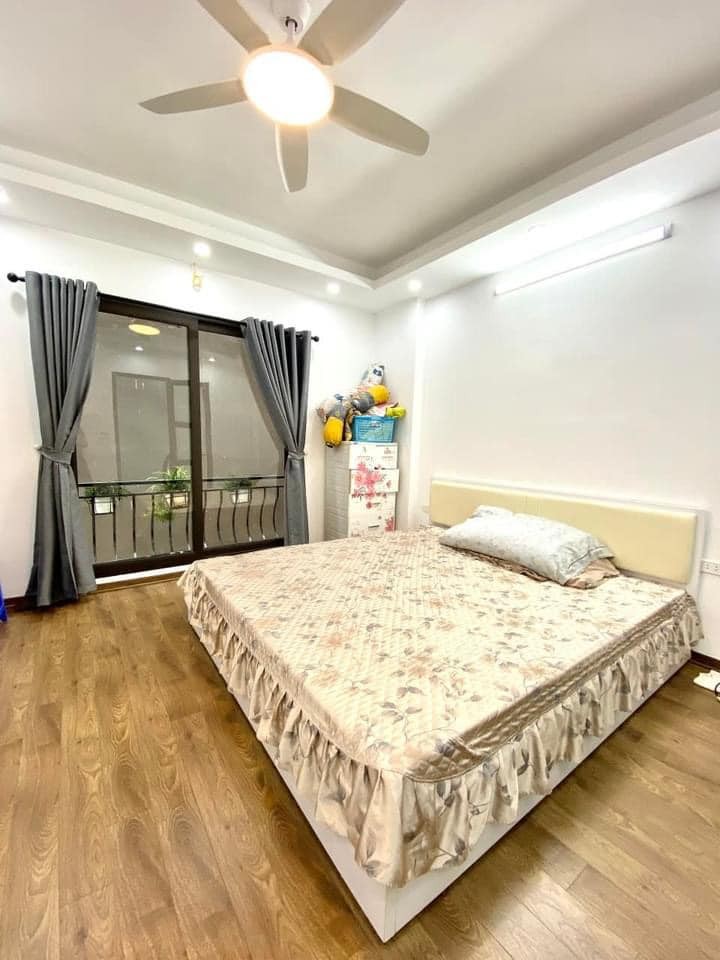 Nhà các viện Hà Đông 100m, phân lô vỉa hè ô tô đỗ cửa giá bán chỉ 3 tỷ, sổ sẵn