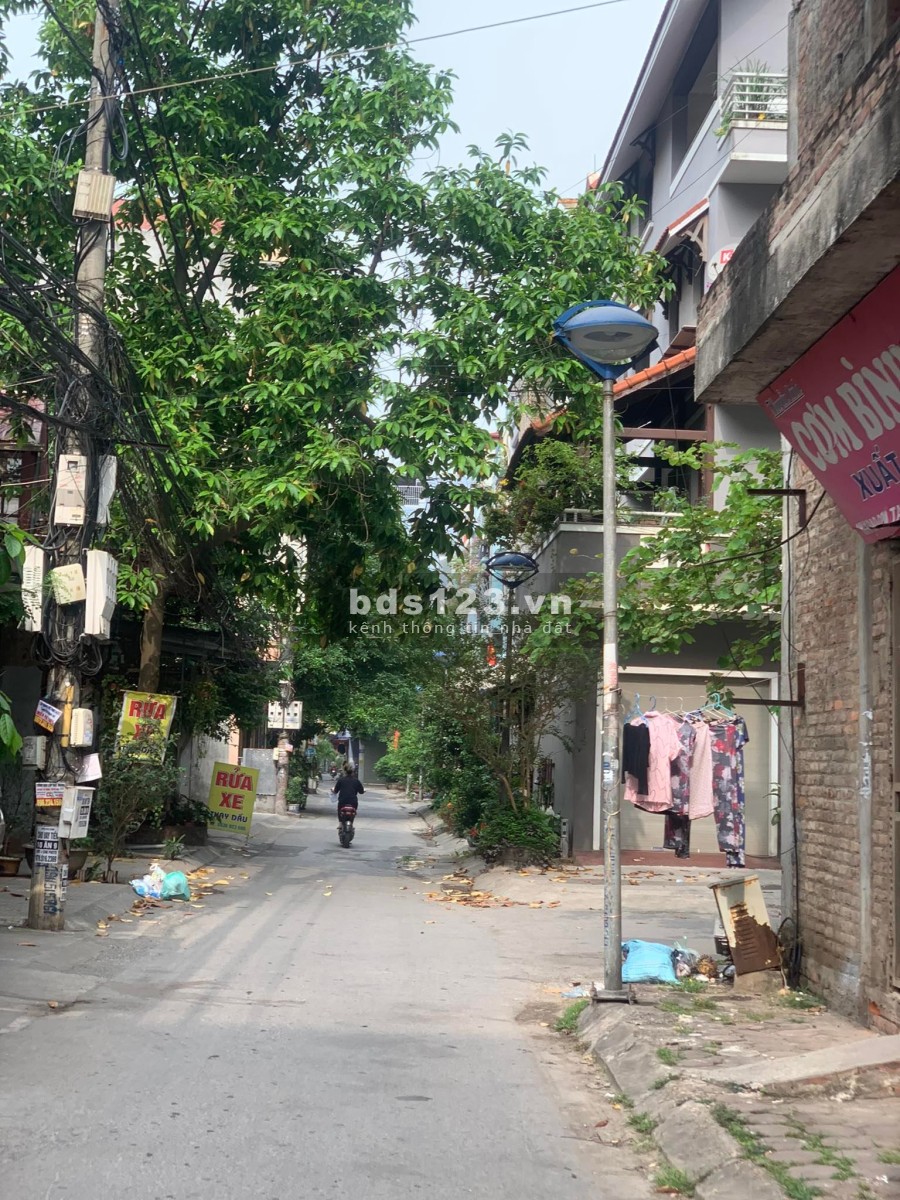 Siêu phẩm hót phân lô, nhà 5 tầng có,gara ô tô, 80m2 mt5.06m, giá 13.1 tỷ Văn quán
