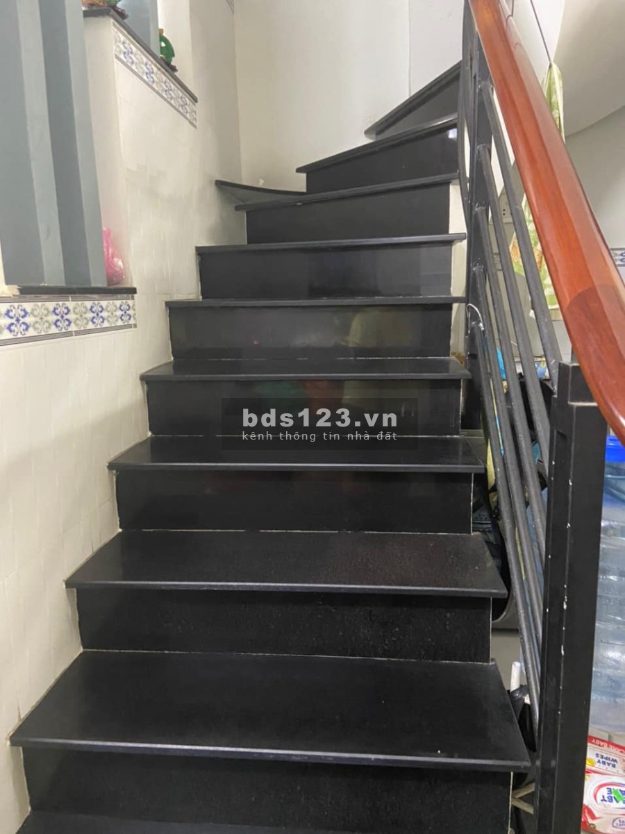Bán nhà 2 tầng, sát mặt tiền, diện tích 44m2, giá chỉ 4.56 tỷ, phường 5 Quận 8