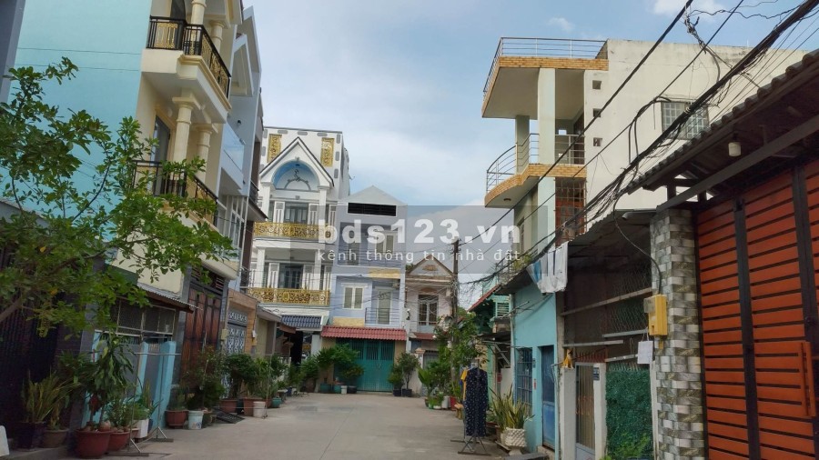 Hẻm xe hơi Phước Long A diện tích sử dụng 3.9 x 19 ( 75m2 )…