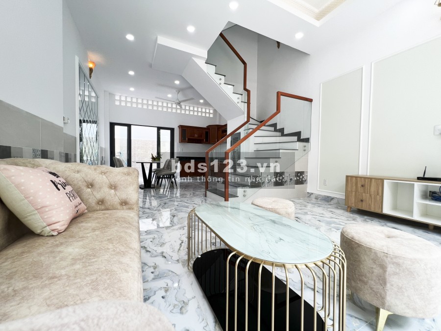 Bán nhà mới 5,6 tỷ hẻm 83 đường Đào Tông Nguyên, Thị Trấn Nhà Bè, Huyện Nhà Bè ( Khu Sài Gòn Mới)