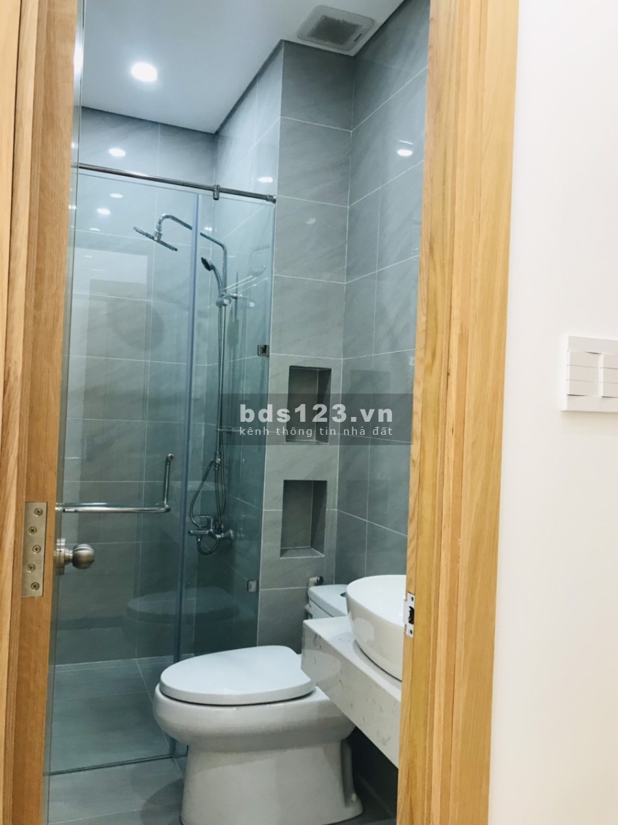 Cho thuê nhà nguyên căn Thới An 22, Quận 12, đúc kiên cố 5 tầng, kiến trúc đẹp còn mới