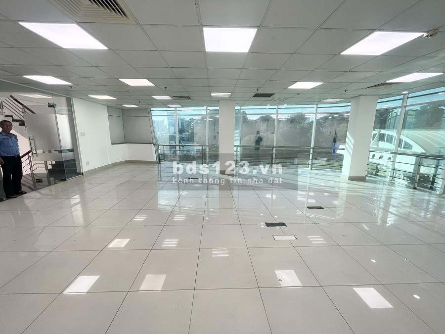 Cho thuê văn phòng giá rẻ Nguyễn Du - Quận 1 liên hệ 0989988971, đây đủ công năng