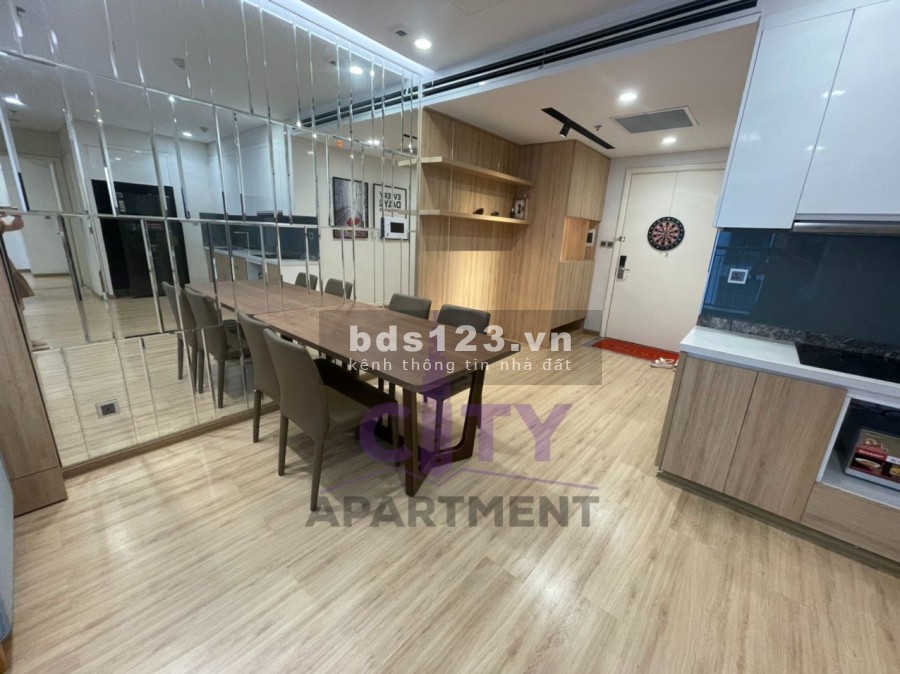 Bán căn hộ 2pn, 2wc chung cư Vinhomes Central Park Tân Cảng tầng cao, view thoáng